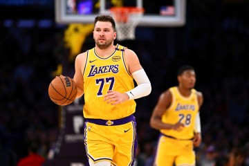 雷迪克：第三节一度进攻不畅 东契奇完成精彩进攻&amp;帮我们找回节奏